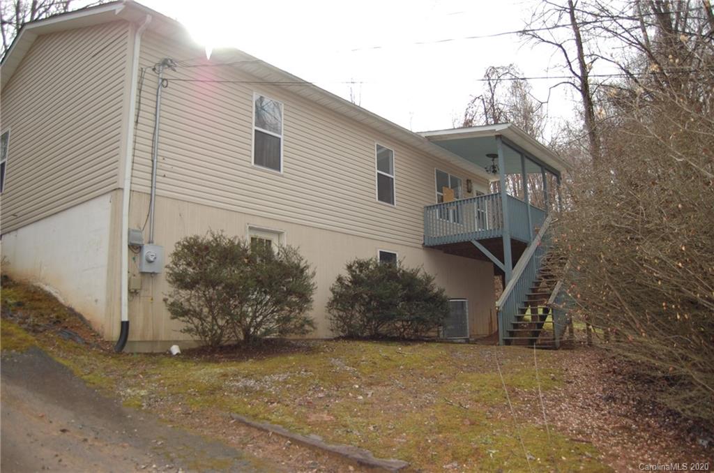 381 Davis Cove Road Waynesville, NC 28786 - Photo 4 of 27 Gallery Image 4