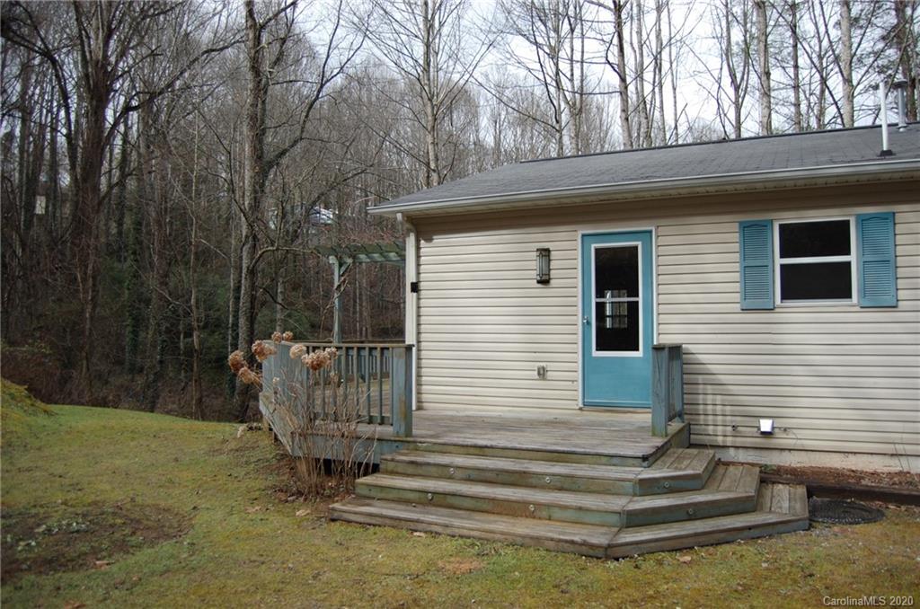 381 Davis Cove Road Waynesville, NC 28786 - Photo 6 of 27 Gallery Image 6
