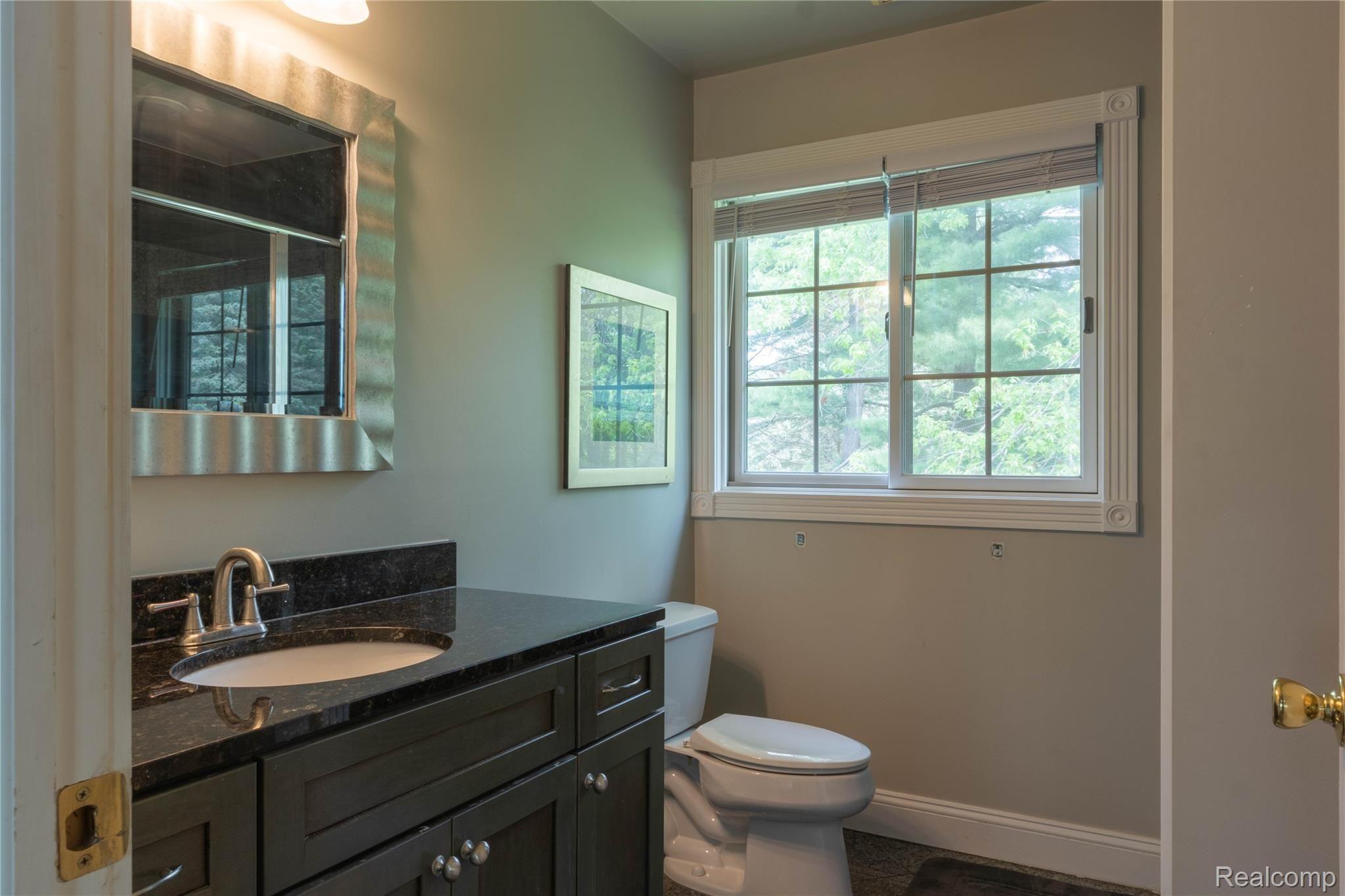 60475 9 Mile Road South Lyon, MI 48178 - Photo 26 of 44 Bedroom #2 Full Bathroom