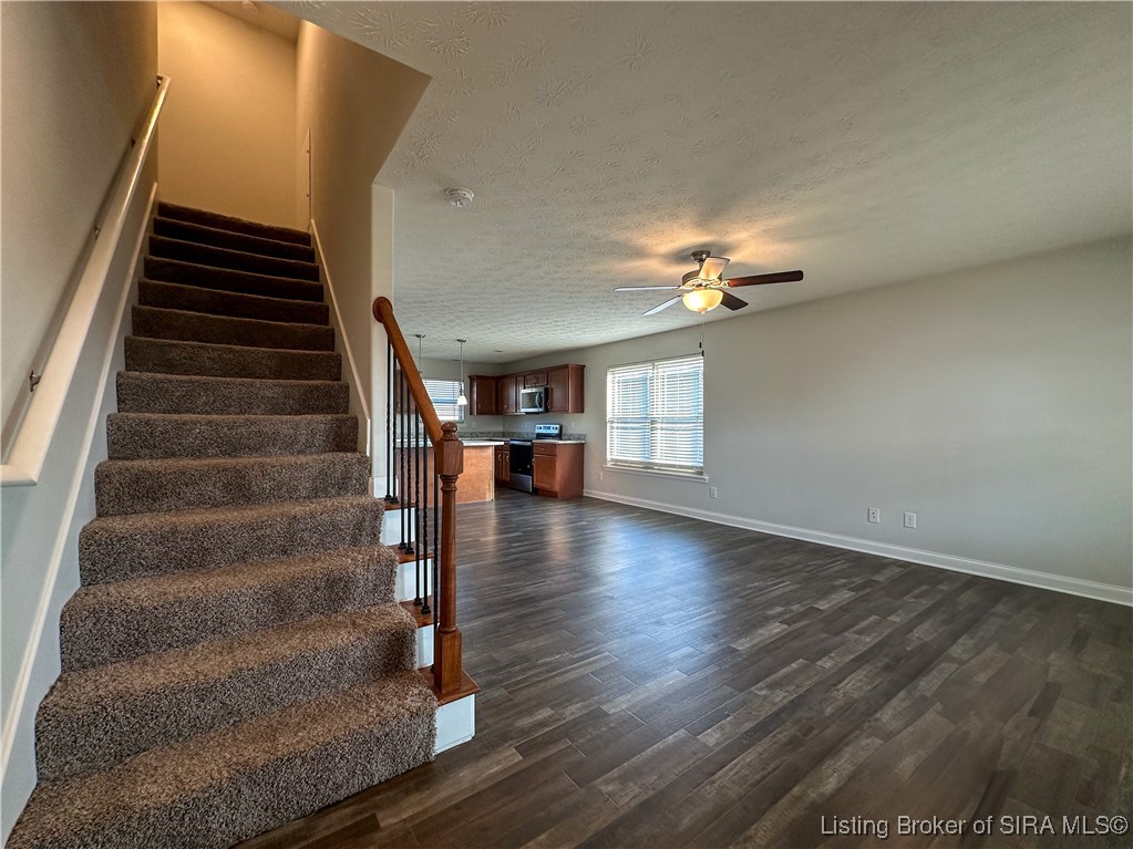 8024 Lucas Lane Charlestown, IN 47111 - Photo 3 of 30