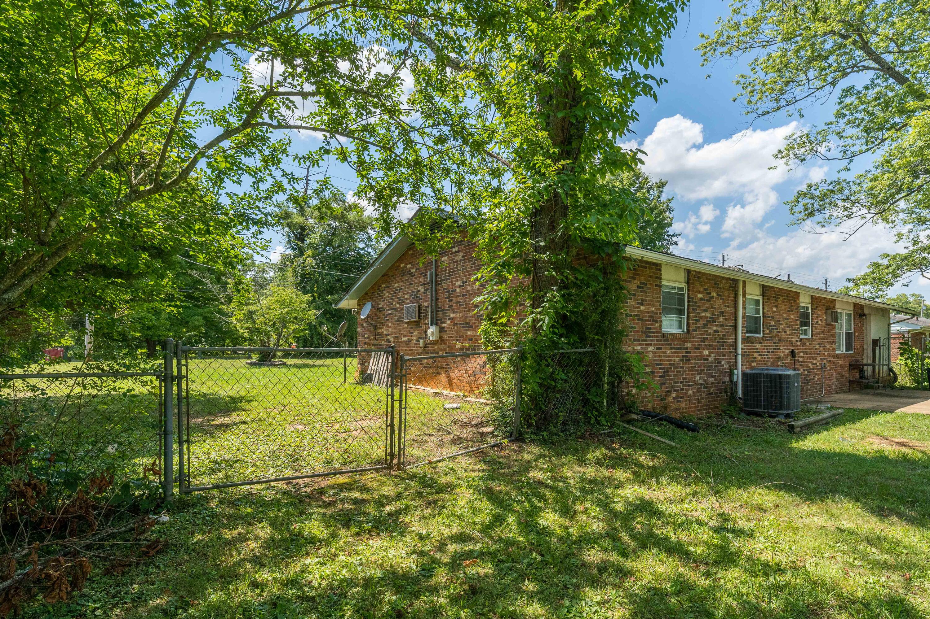 405 Carter Sells Road Johnson City, TN 37604 - Photo 6 of 21 405 Carter Sells Rd (13 of 41)