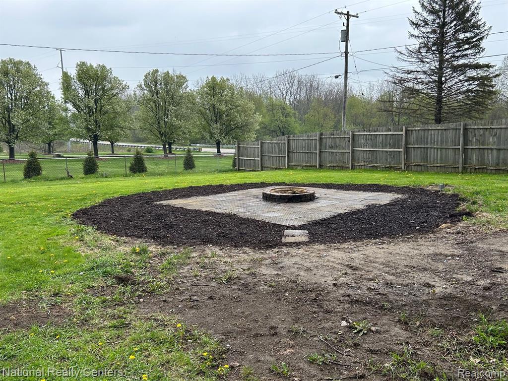 10117 East Bristol Road Davison, MI 48423 - Photo 11 of 42