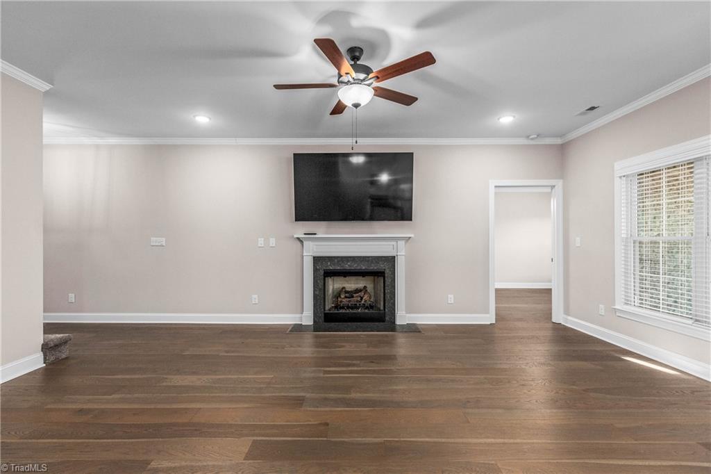 103 Park Place King, NC 27021 - Photo 4 of 42