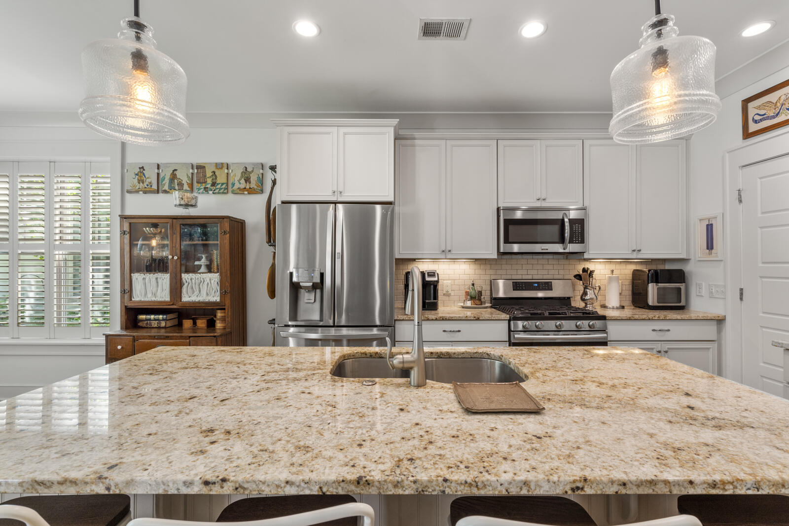 631 Beaten Path Charleston, SC 29412 - Photo 12 of 50 Massive island