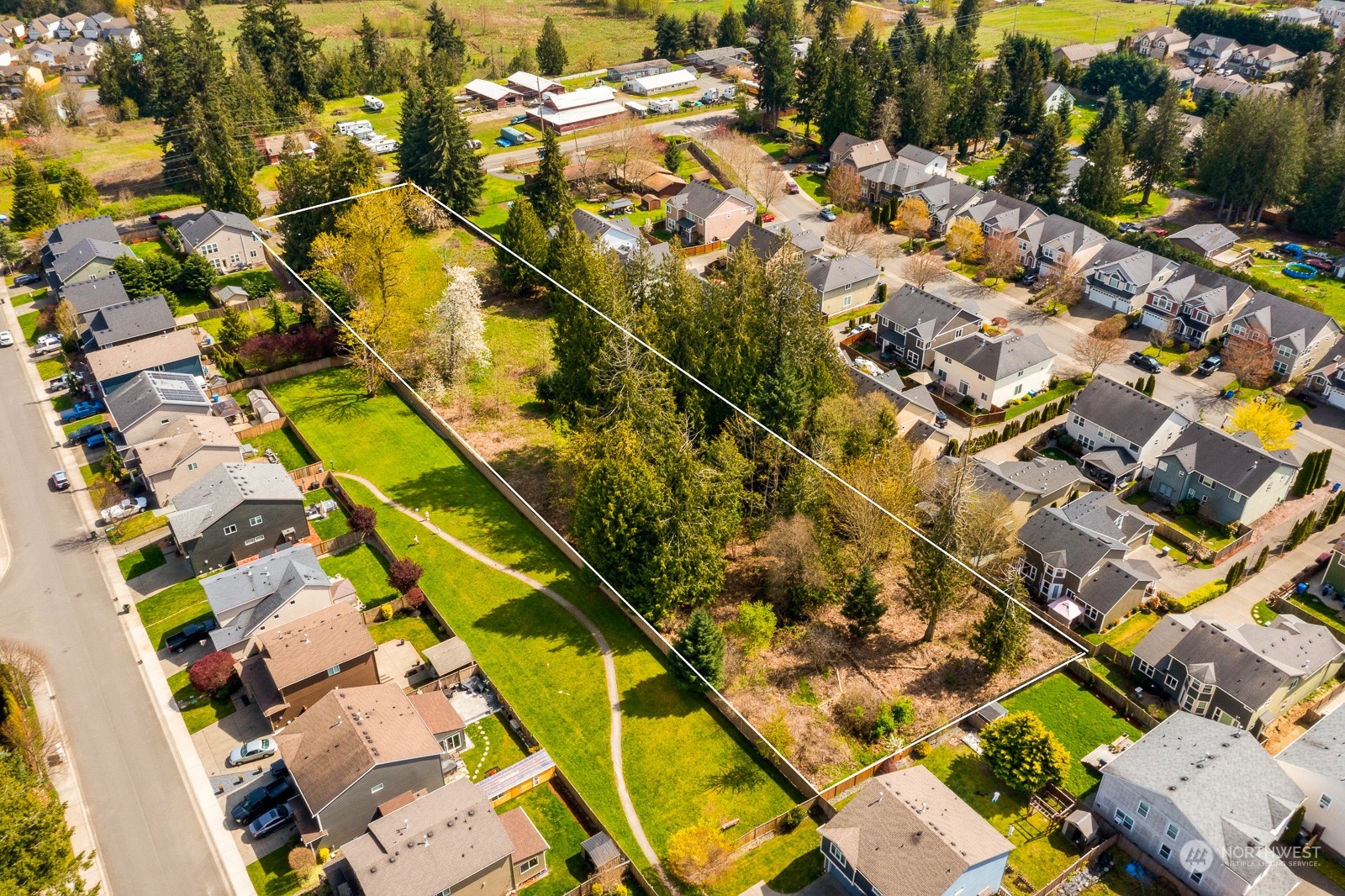 11122 Angeline Rd East