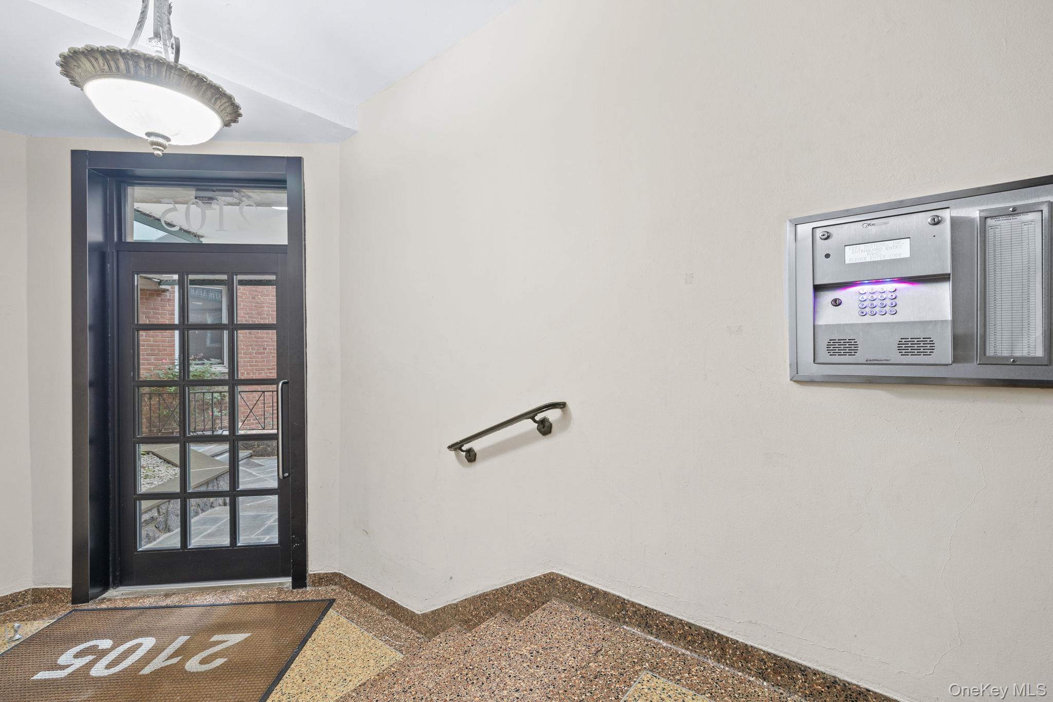 2105 Wallace Avenue, Unit 5A Bronx, NY 10462 - Photo 4 of 15 a view of an empty room with a window