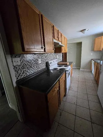 $199,900 | 4330 Merriam Drive, Shawnee, KS 66203