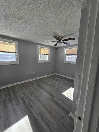 $199,900 | 4330 Merriam Drive, Shawnee, KS 66203