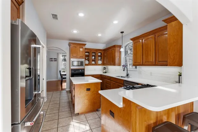 $650,000 | 6335 County Road 3602, Bullard, TX 75757