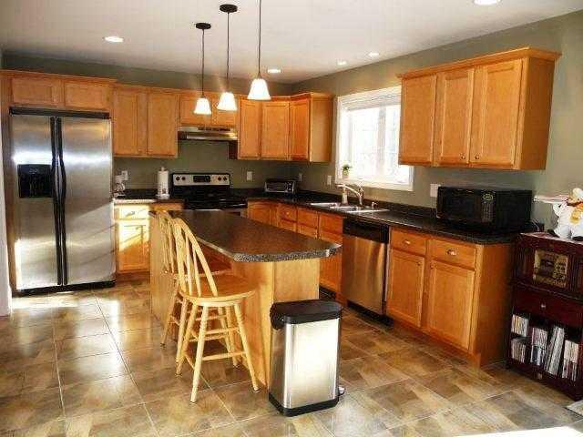 16 Parker Ridge Road Biddeford, ME 04005 - Photo 10 of 35 Kitchen.
