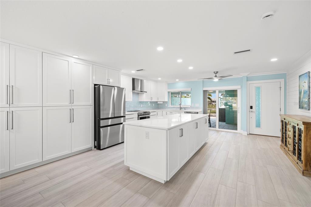 328 Boca Ciega Point Boulevard South St. Petersburg, FL 33708 - Photo 21 of 68