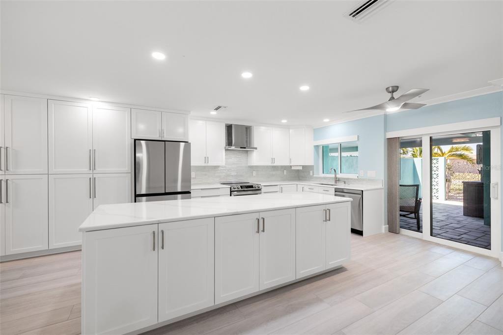 328 Boca Ciega Point Boulevard South St. Petersburg, FL 33708 - Photo 24 of 68