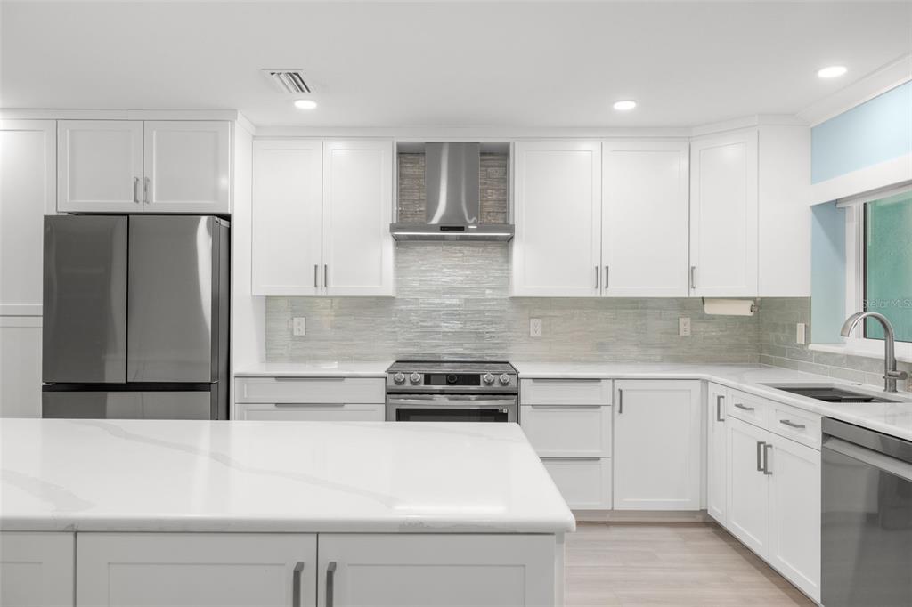 328 Boca Ciega Point Boulevard South St. Petersburg, FL 33708 - Photo 25 of 68