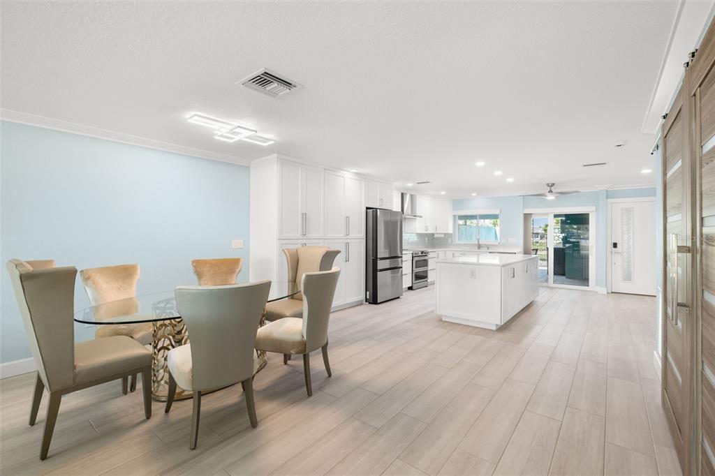 328 Boca Ciega Point Boulevard South St. Petersburg, FL 33708 - Photo 8 of 68