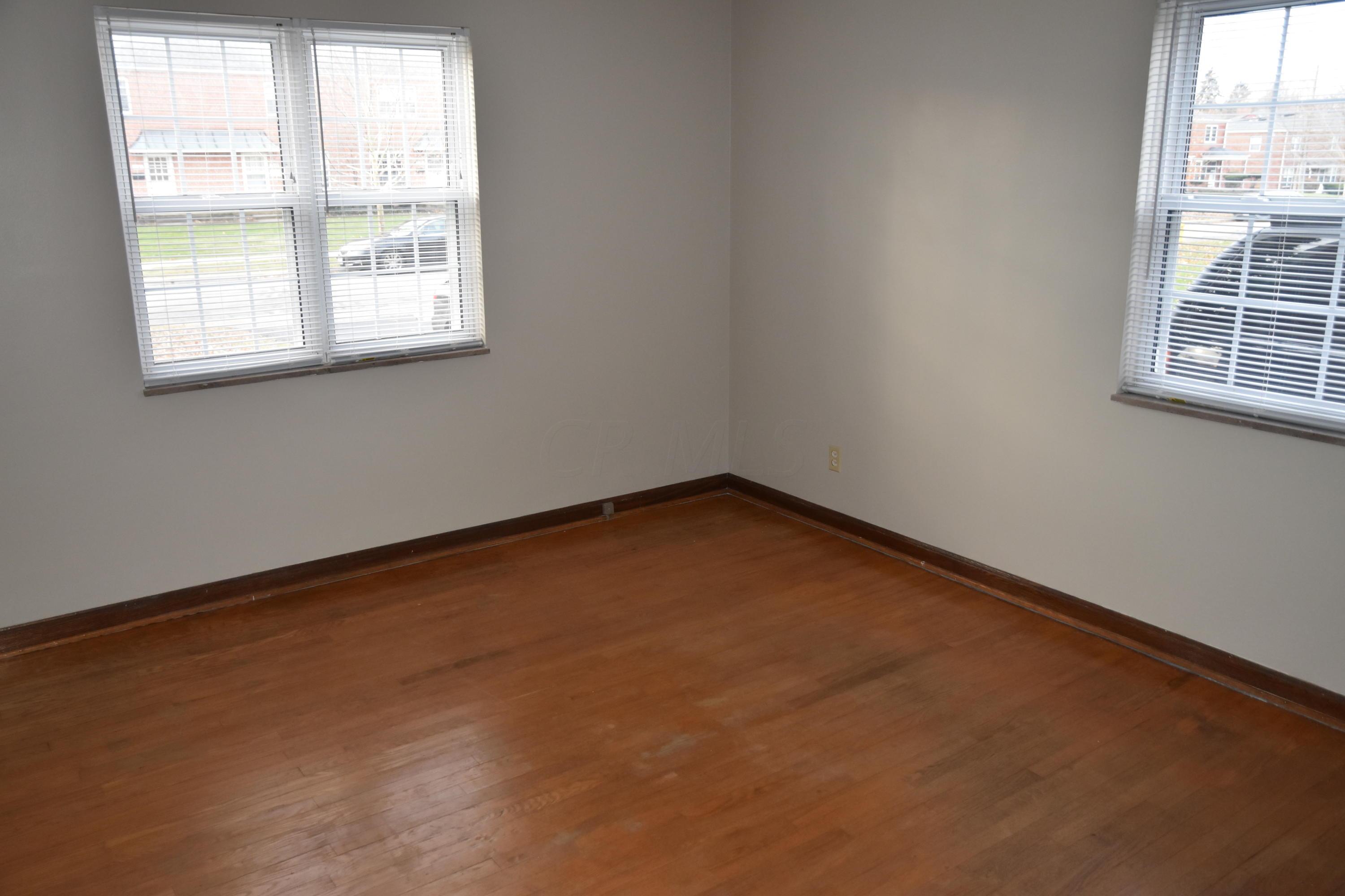 2098 Ridgeview Road, Unit A Columbus, OH 43221 - Photo 12 of 19