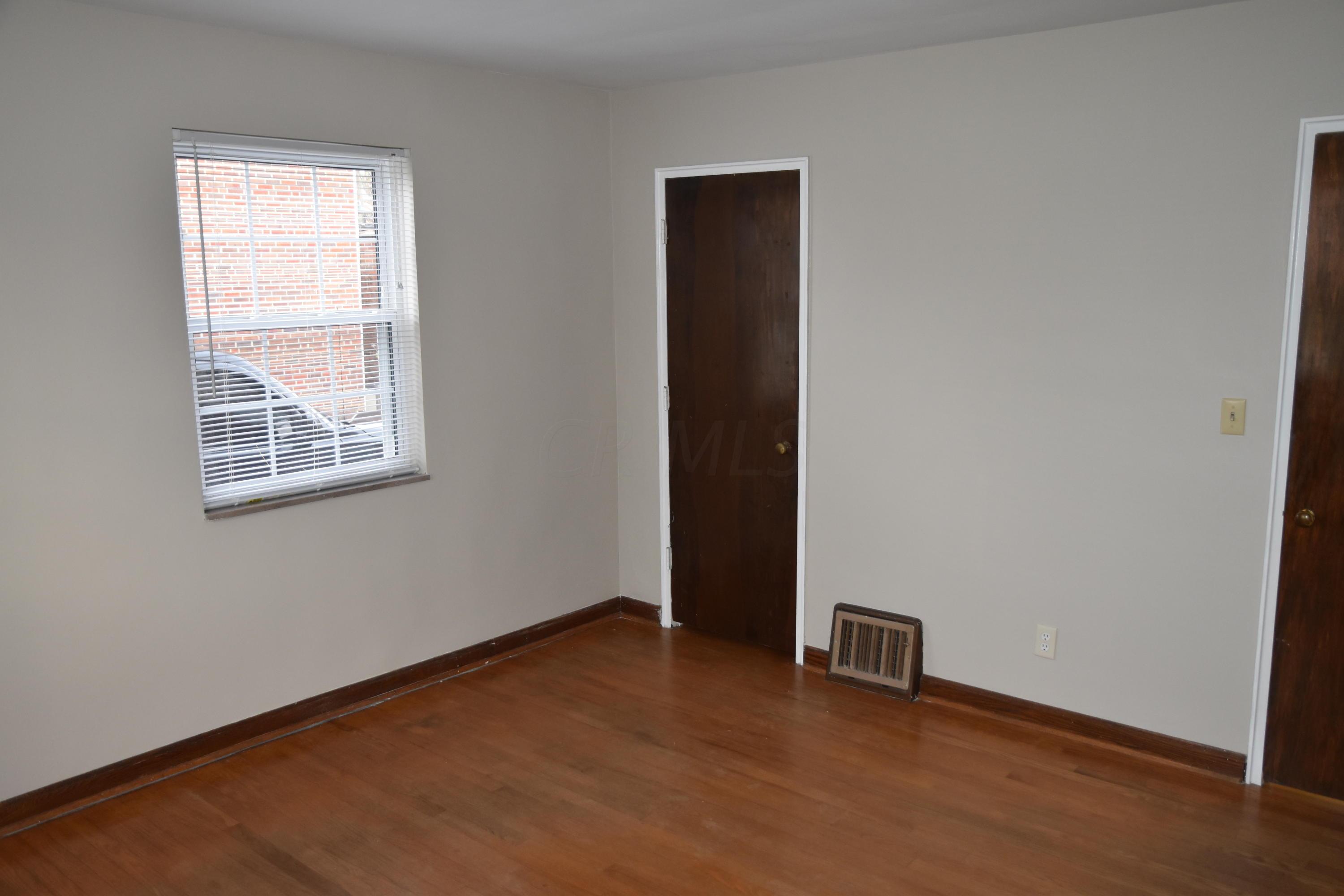 2098 Ridgeview Road, Unit A Columbus, OH 43221 - Photo 13 of 19
