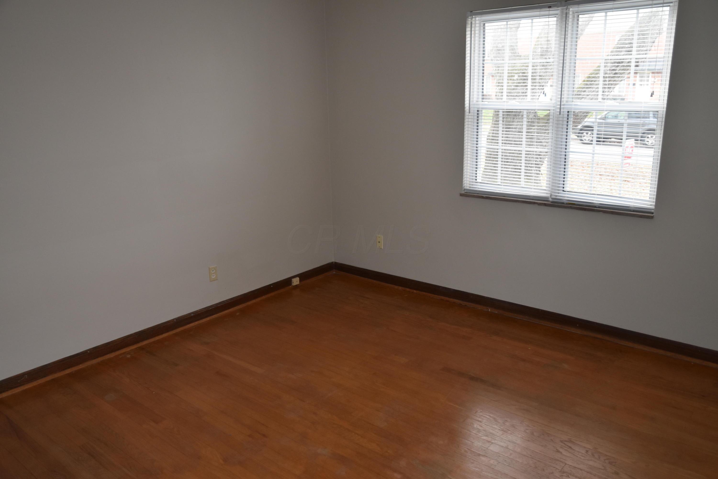 2098 Ridgeview Road, Unit A Columbus, OH 43221 - Photo 15 of 19