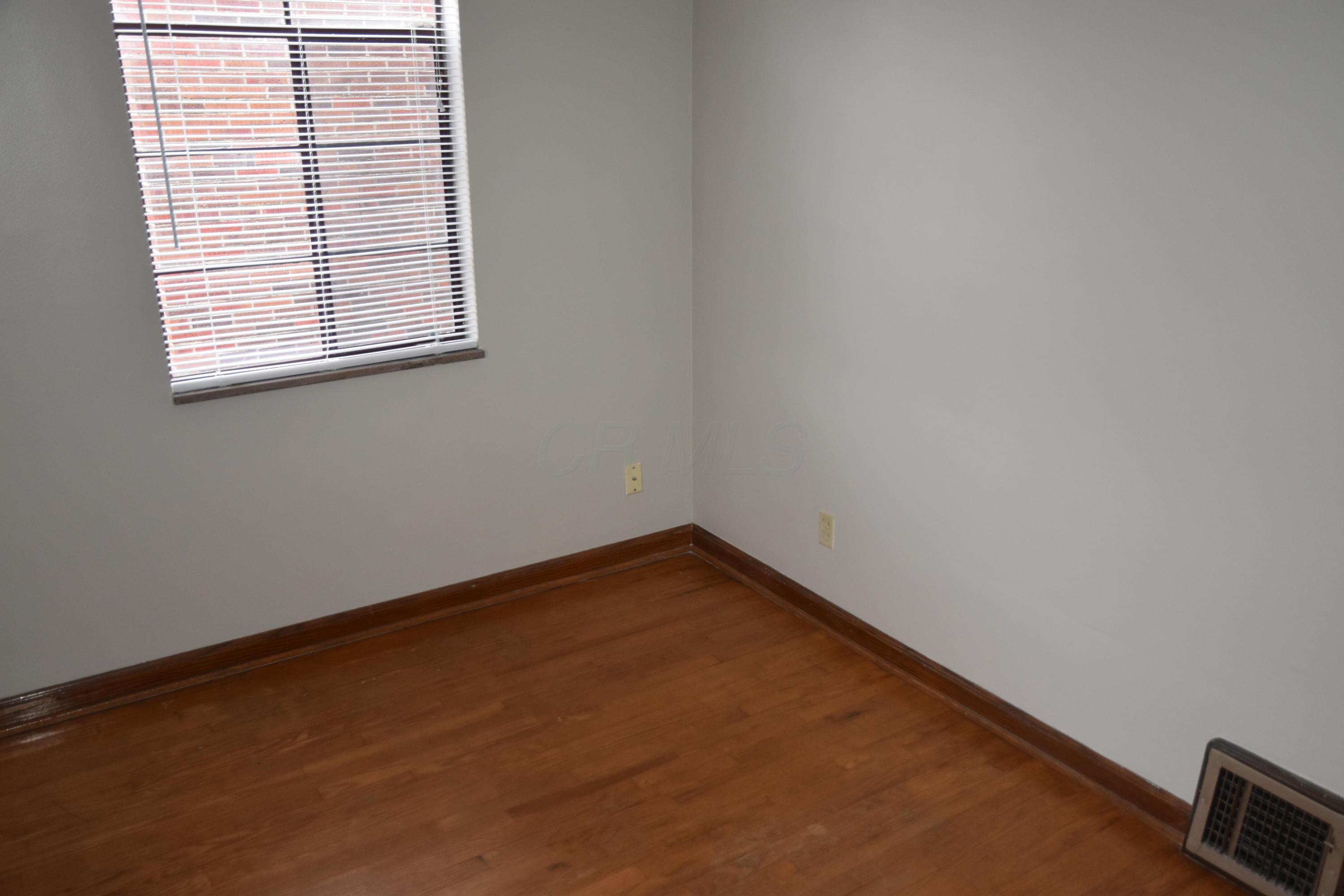 2098 Ridgeview Road, Unit A Columbus, OH 43221 - Photo 17 of 19