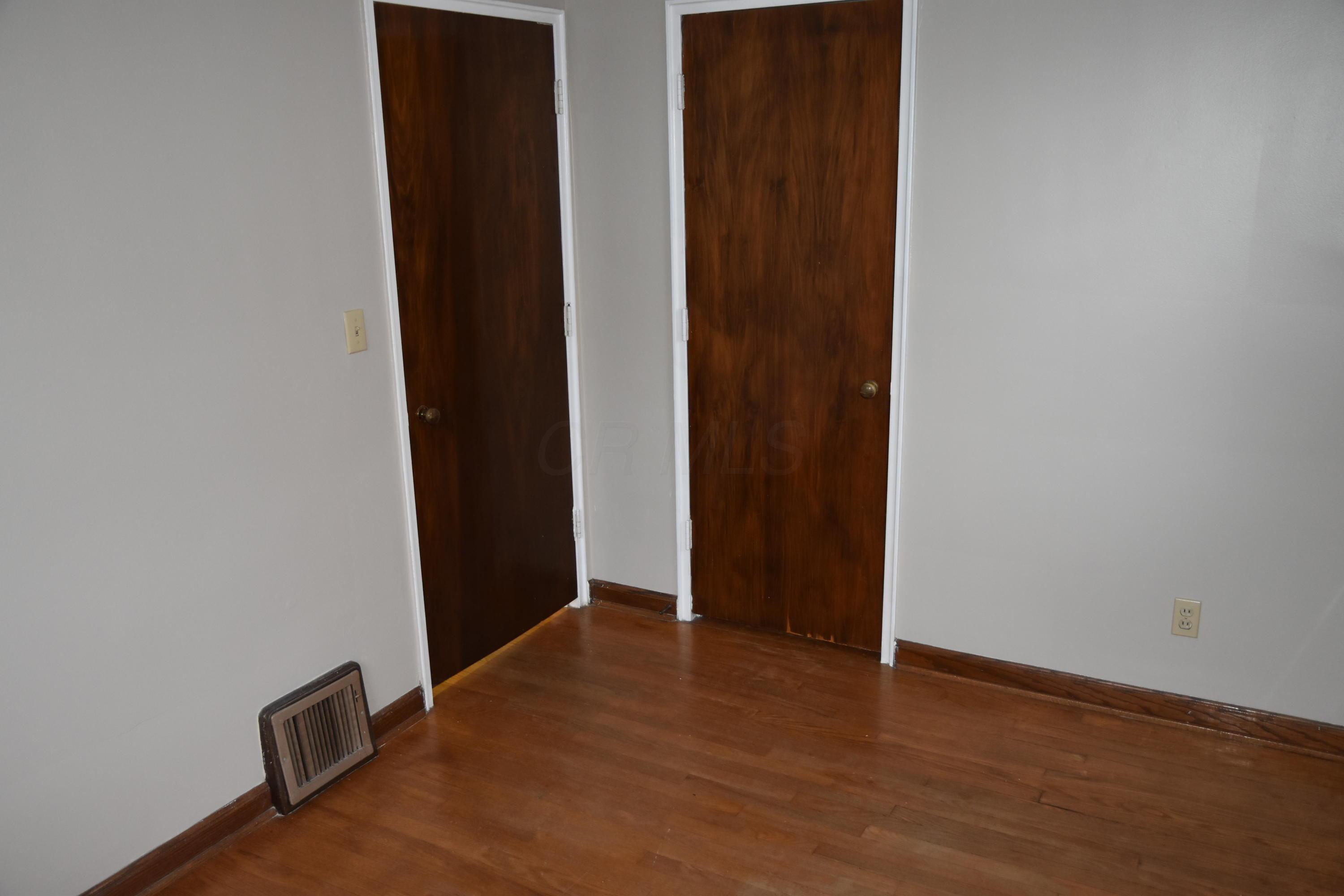 2098 Ridgeview Road, Unit A Columbus, OH 43221 - Photo 18 of 19