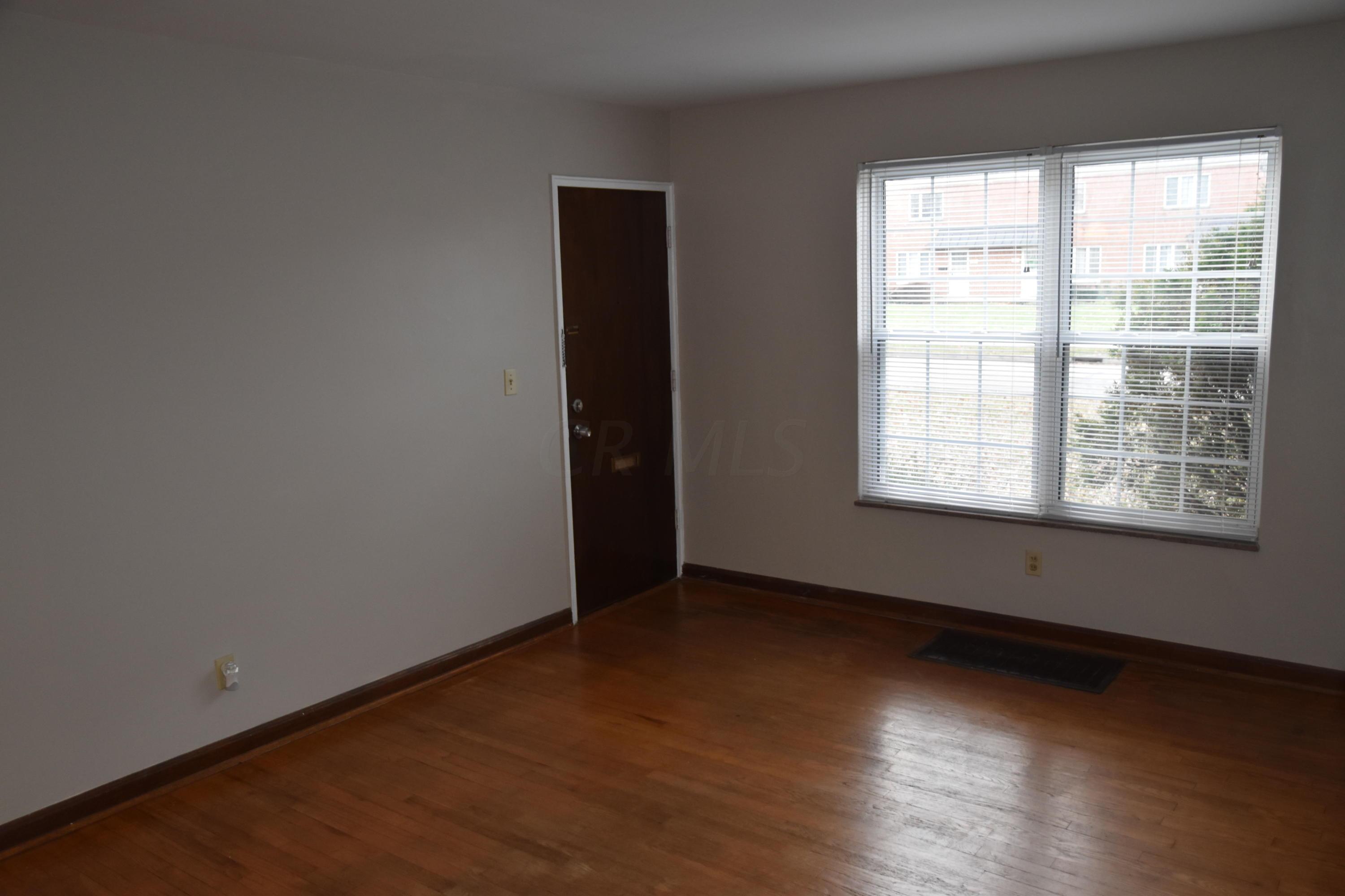 2098 Ridgeview Road, Unit A Columbus, OH 43221 - Photo 2 of 19