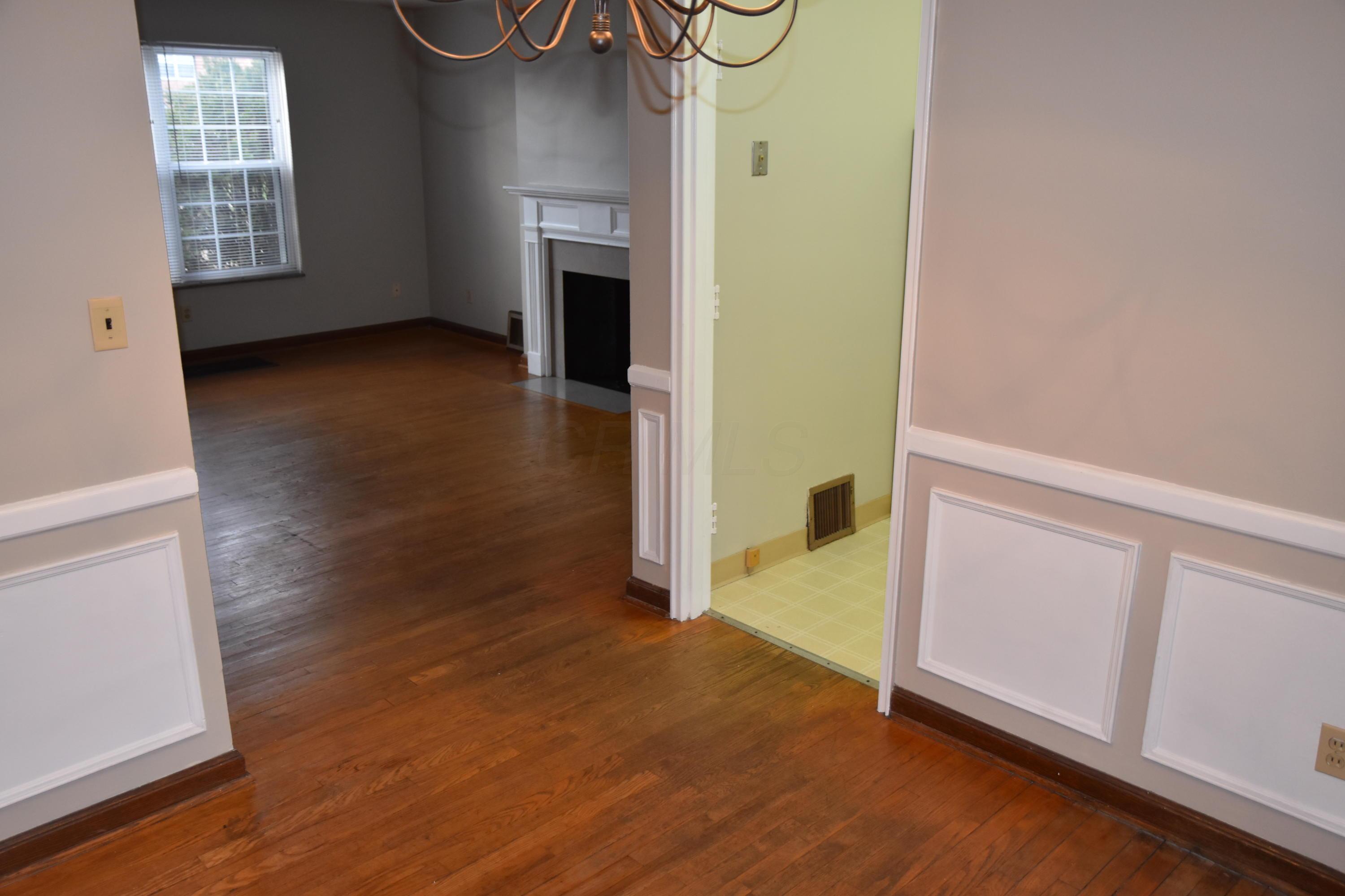 2098 Ridgeview Road, Unit A Columbus, OH 43221 - Photo 5 of 19