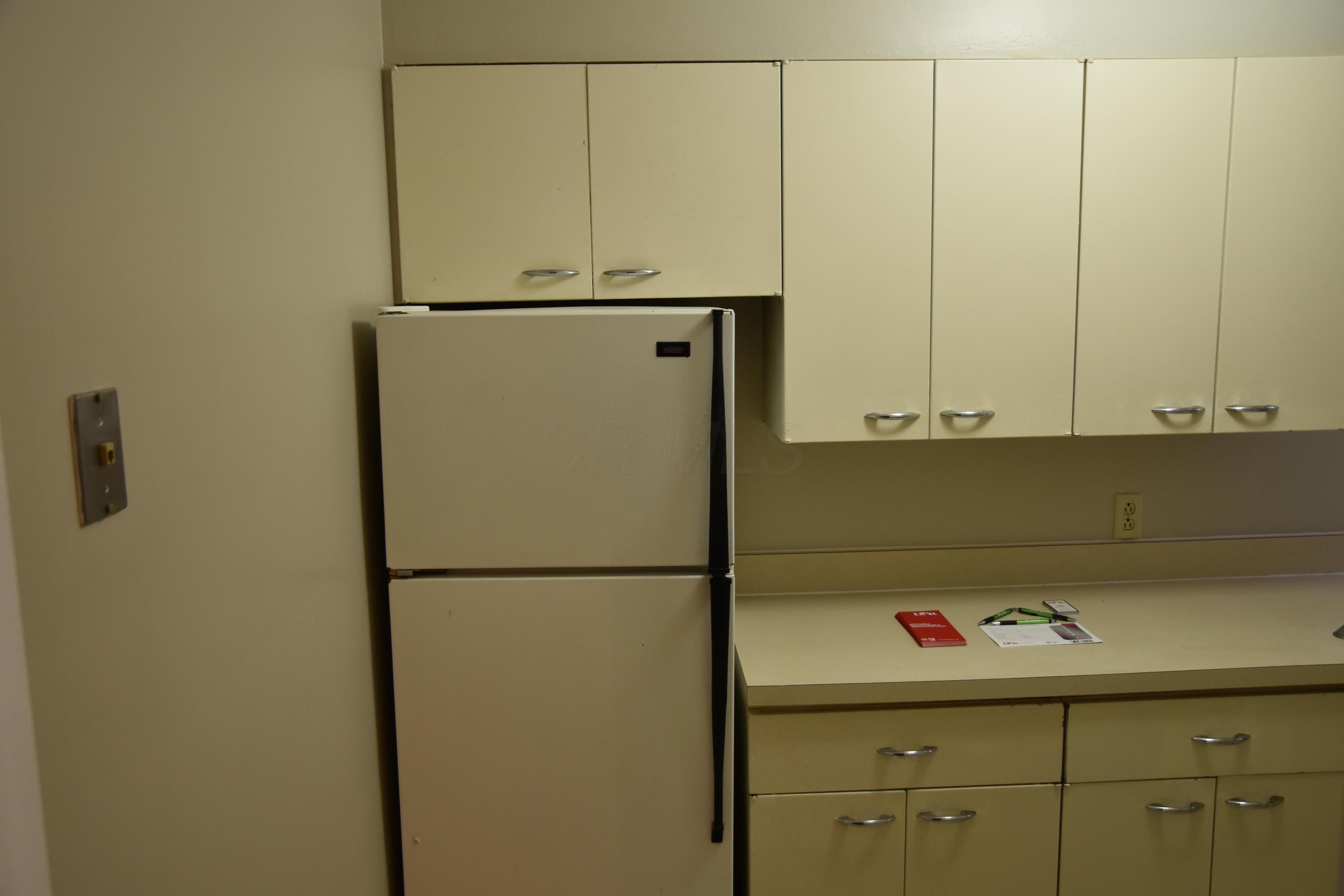 2098 Ridgeview Road, Unit A Columbus, OH 43221 - Photo 7 of 19