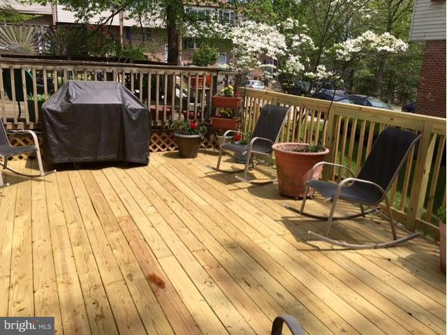 2848 Aspen Hill Road Baltimore, MD 21234 - Photo 2 of 8 Awesome Deck for Entertaining