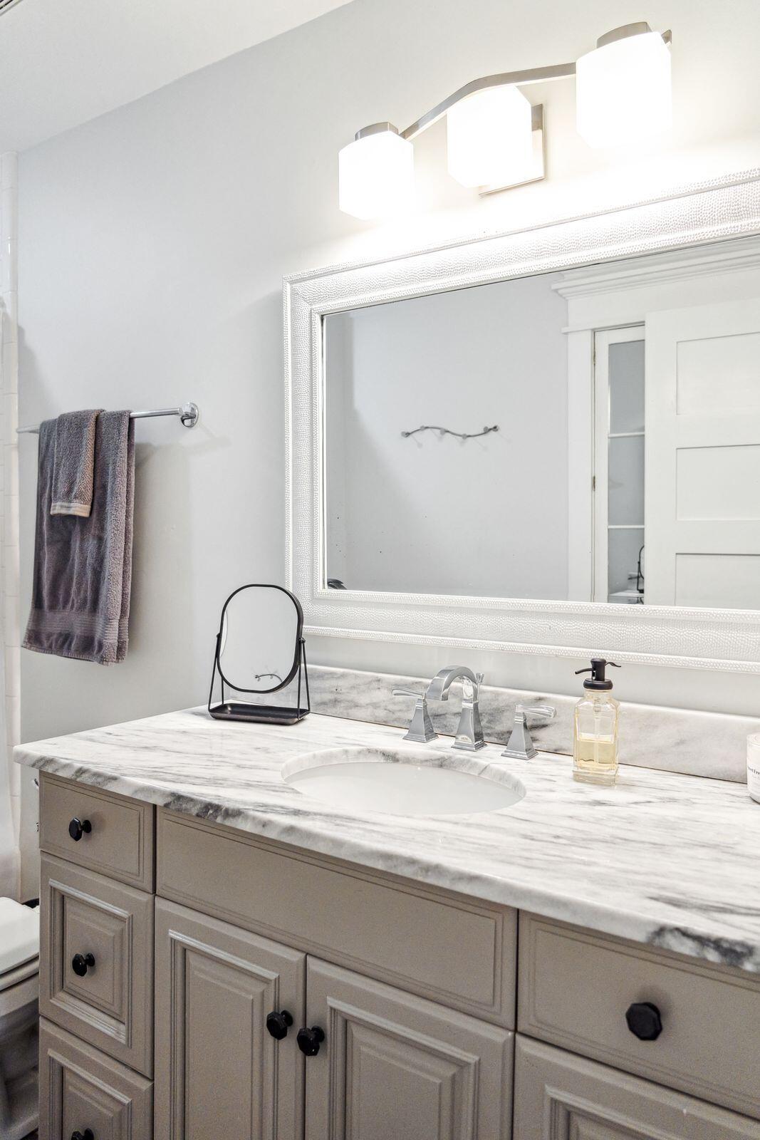 29 Sires Street, Unit A Charleston, SC 29403 - Photo 32 of 47 29SiresSt-KeenEyeMarketing-032