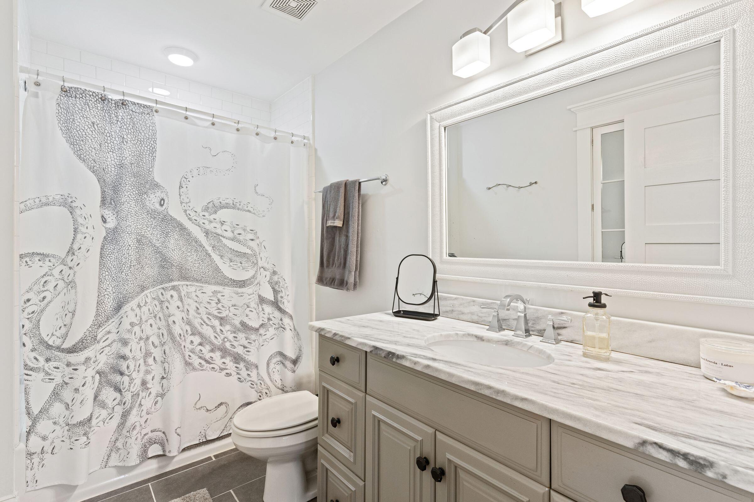 29 Sires Street, Unit A Charleston, SC 29403 - Photo 33 of 47 29SiresSt-KeenEyeMarketing-033