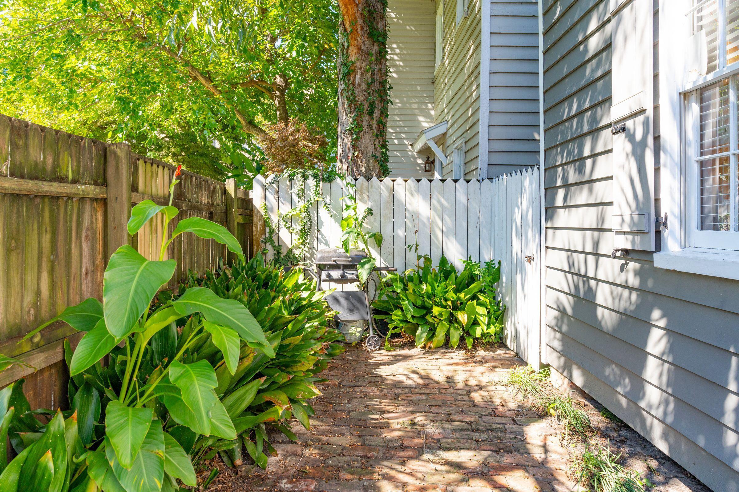 29 Sires Street, Unit A Charleston, SC 29403 - Photo 40 of 47 29SiresSt-KeenEyeMarketing-040