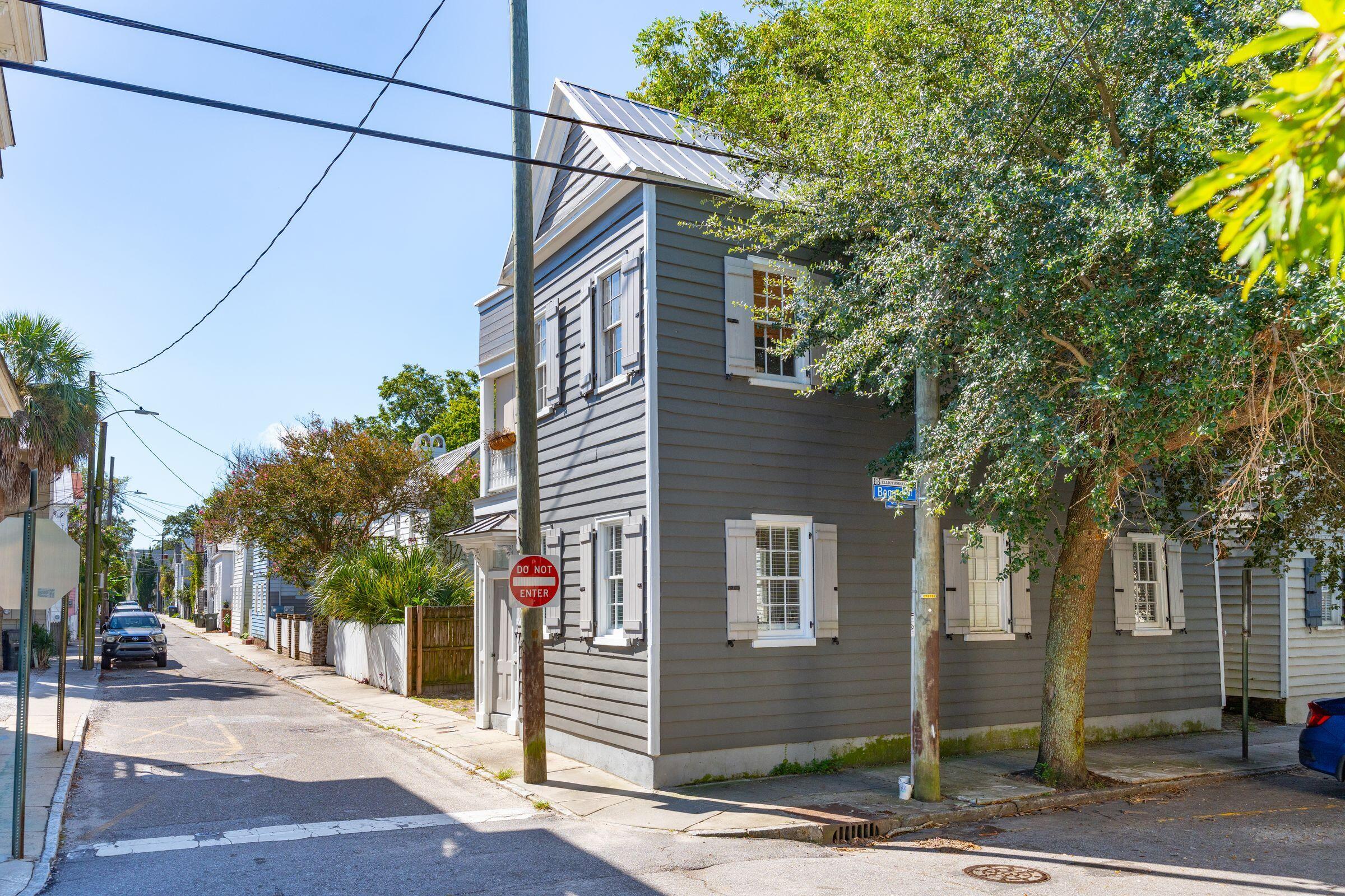 29 Sires Street, Unit A Charleston, SC 29403 - Photo 4 of 47 29SiresSt-KeenEyeMarketing-004