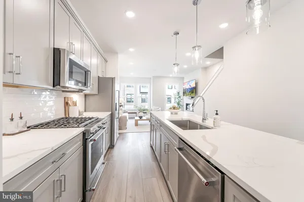 $4,500 | 12742 Verdant Way, Reston, VA 20191