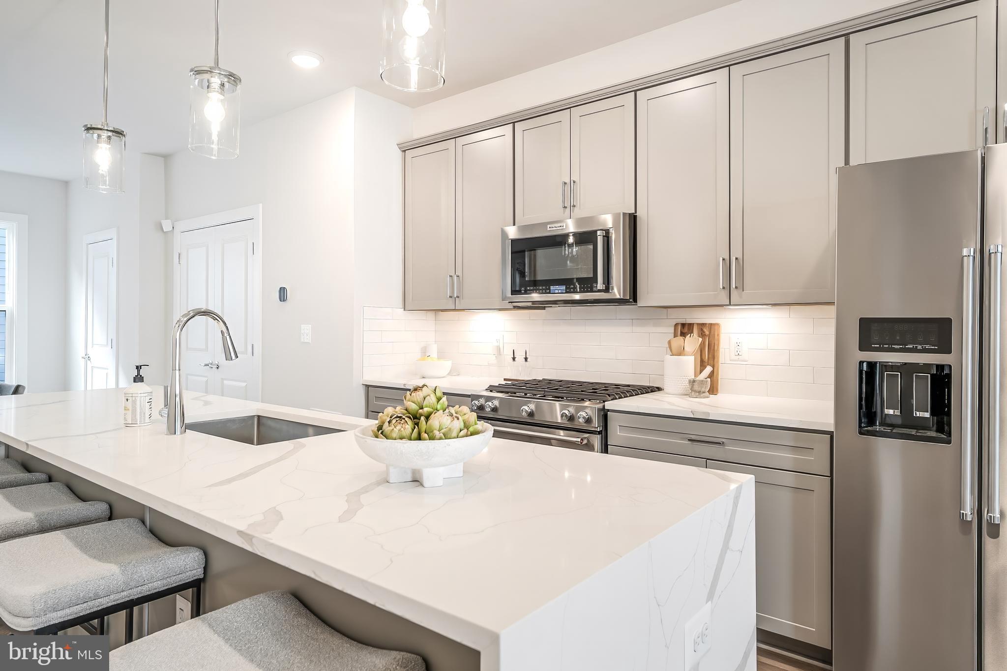 12742 Verdant Way Reston, VA 20191 - Photo 22 of 68