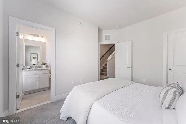 $4,500 | 12742 Verdant Way, Reston, VA 20191