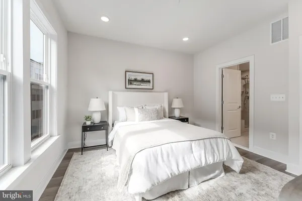 $4,500 | 12742 Verdant Way, Reston, VA 20191
