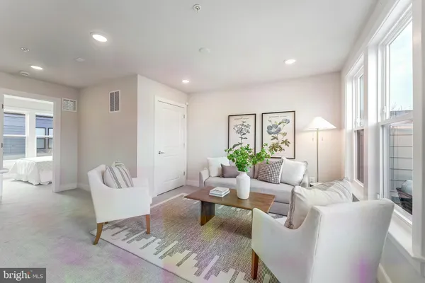 $4,500 | 12742 Verdant Way, Reston, VA 20191