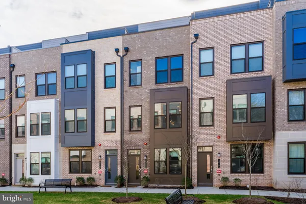 $4,500 | 12742 Verdant Way, Reston, VA 20191