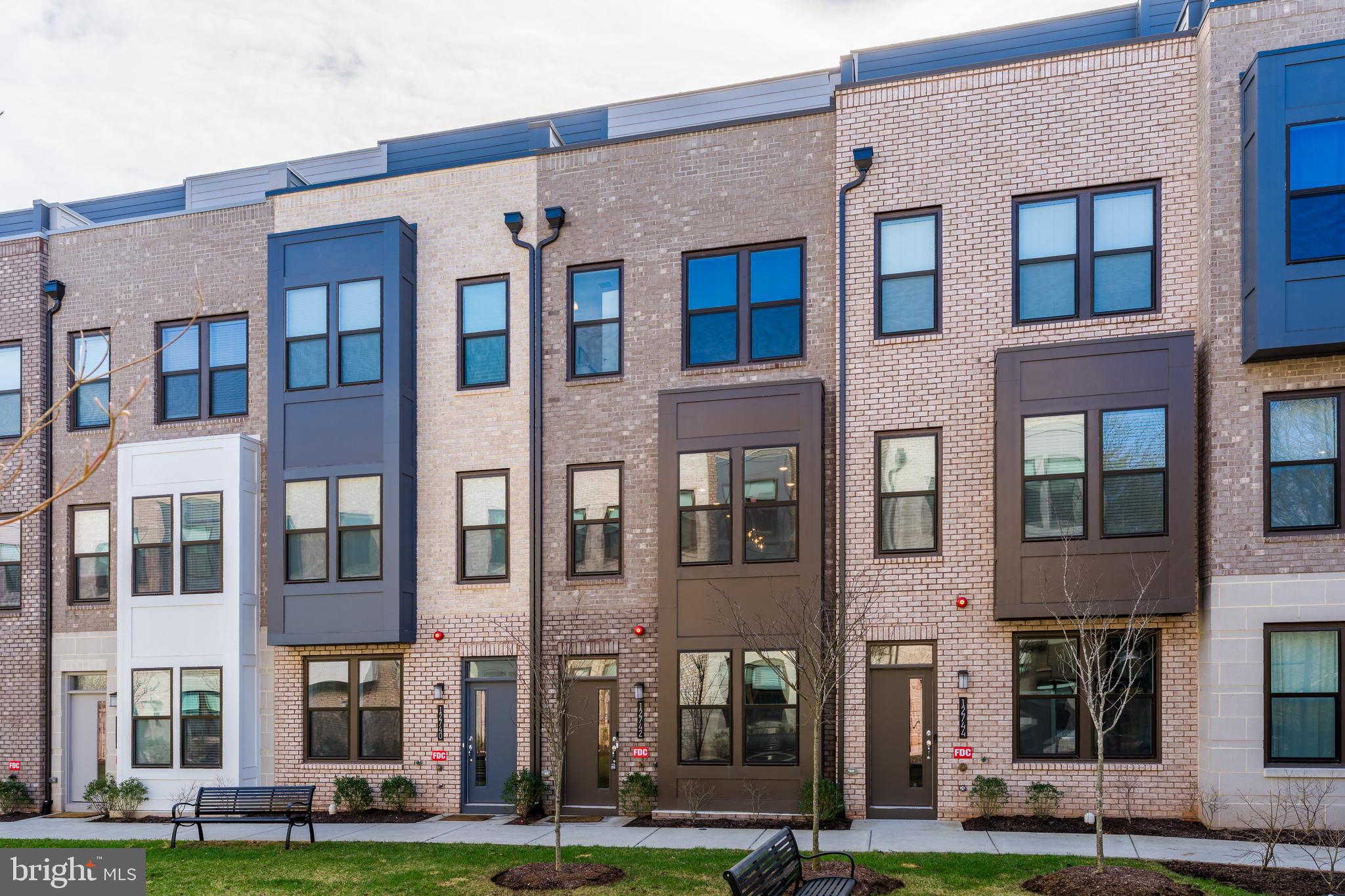 12742 Verdant Way Reston, VA 20191 - Photo 52 of 68