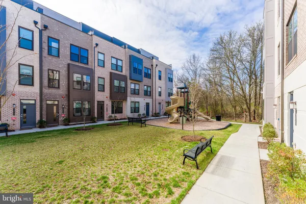 $4,500 | 12742 Verdant Way, Reston, VA 20191