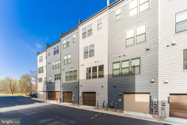 $4,500 | 12742 Verdant Way, Reston, VA 20191