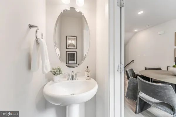 $4,500 | 12742 Verdant Way, Reston, VA 20191