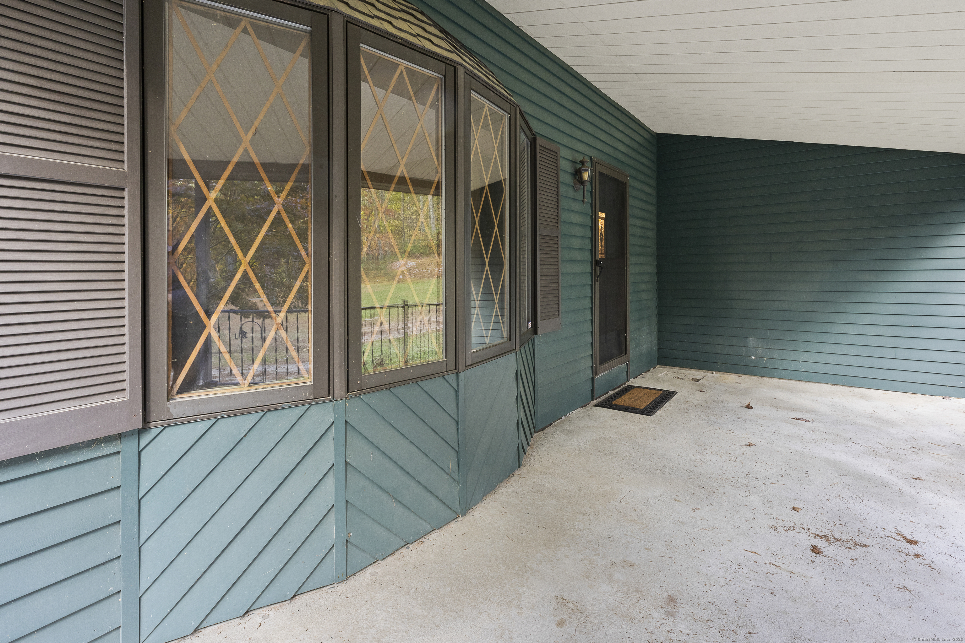 160 Munyan Road Putnam, CT 06260 - Photo 34 of 36 a view of an front door and wooden floor