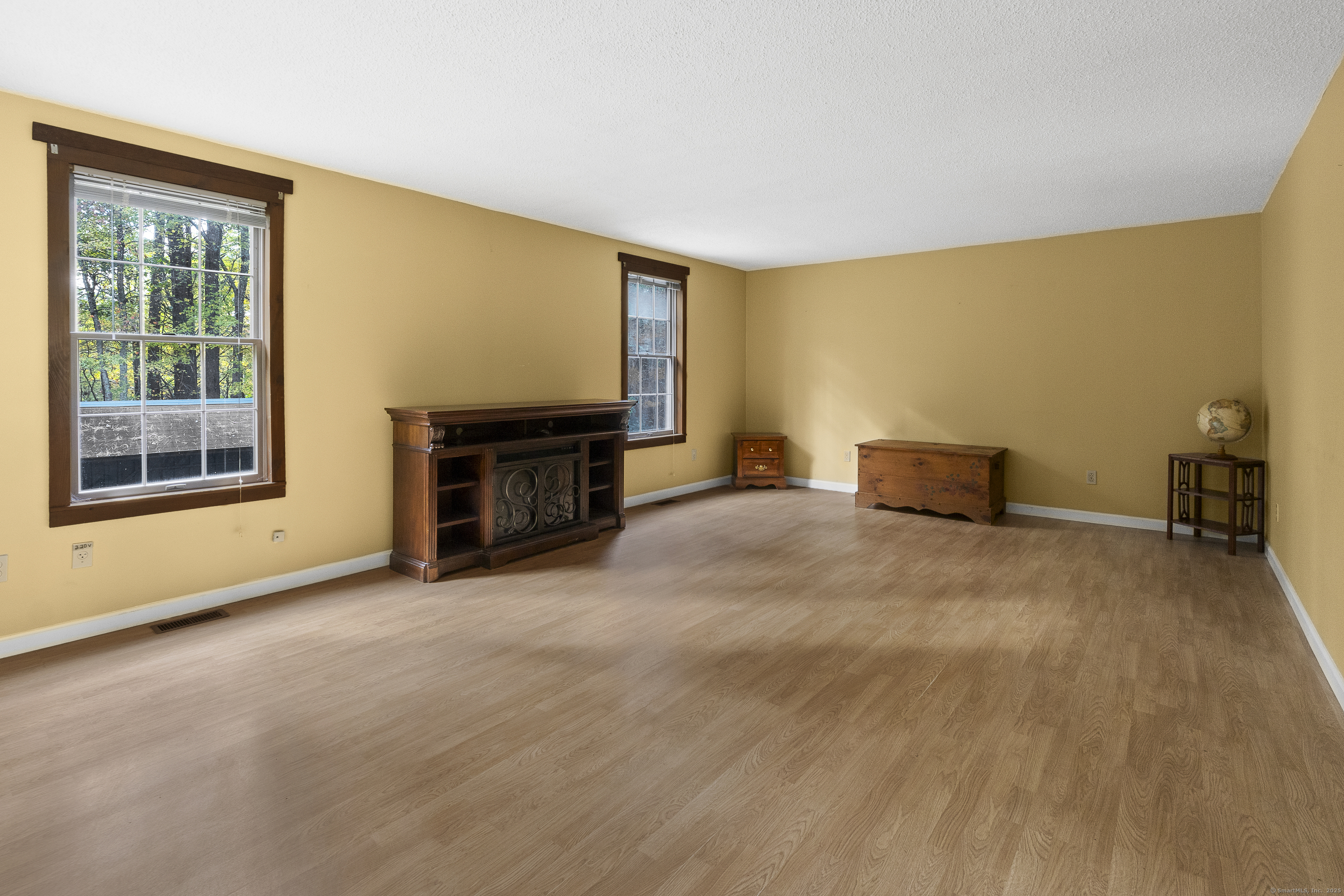 160 Munyan Road Putnam, CT 06260 - Photo 10 of 36 a view of workspace with furniture and window