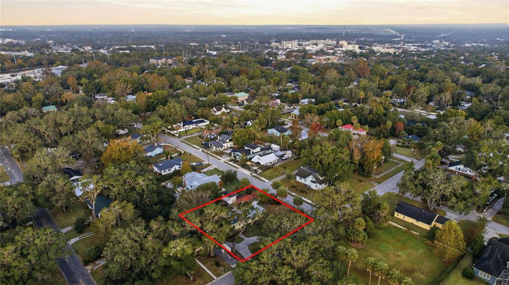 1226 Southeast 9th Avenue Ocala, FL 34471 - Photo 8 of 49 view of city and mountain