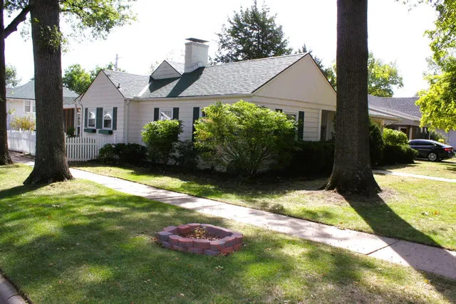 $199,000 | 304 South Washington S Wa 67042, El Dorado, KS 67042