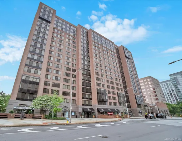 $2,700 | 4 Martine Avenue, Unit 1212, White Plains, NY 10606