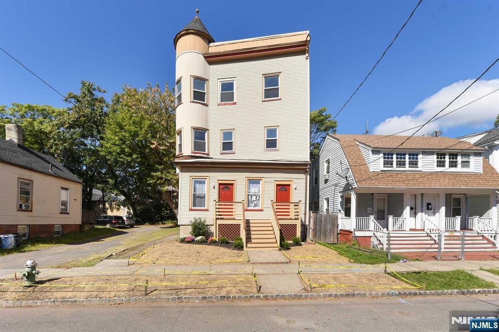 41 Mission Street, Unit THIRD Montclair, NJ 07042 - Photo 20 of 21 Gallery Image 20