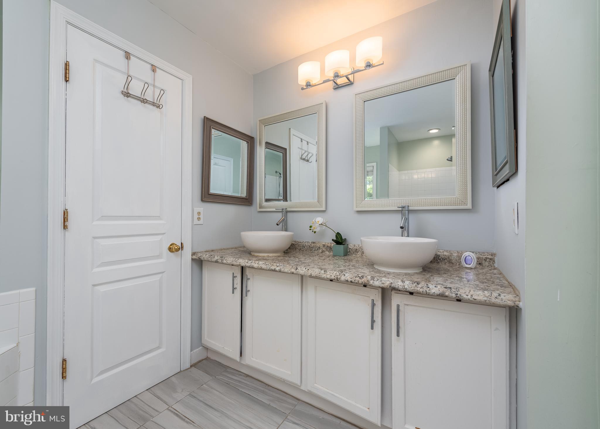 8013 Roland Court Elkridge, MD 21075 - Photo 15 of 27 Dual sinks in primary bath
