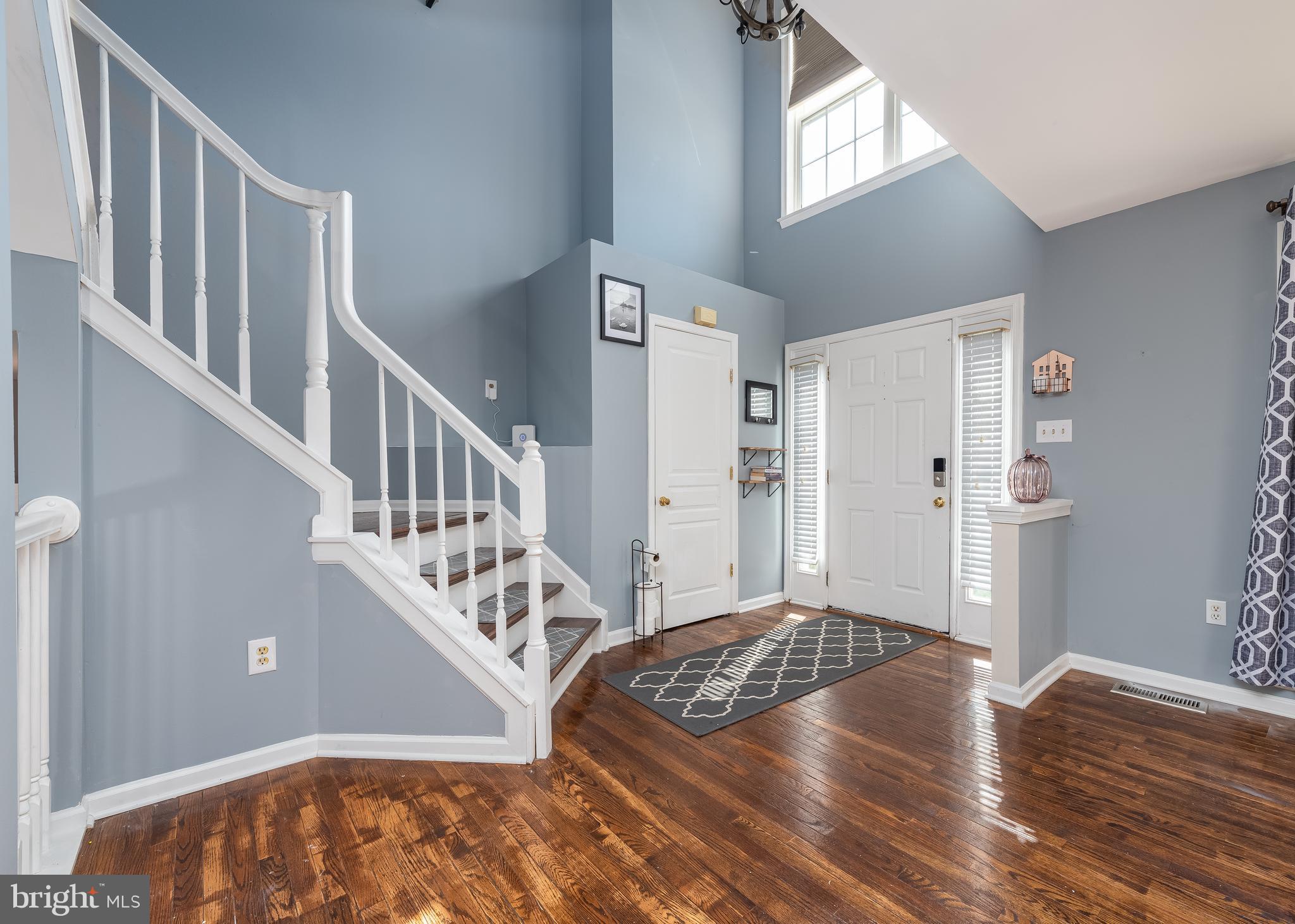 8013 Roland Court Elkridge, MD 21075 - Photo 3 of 27 Entryway