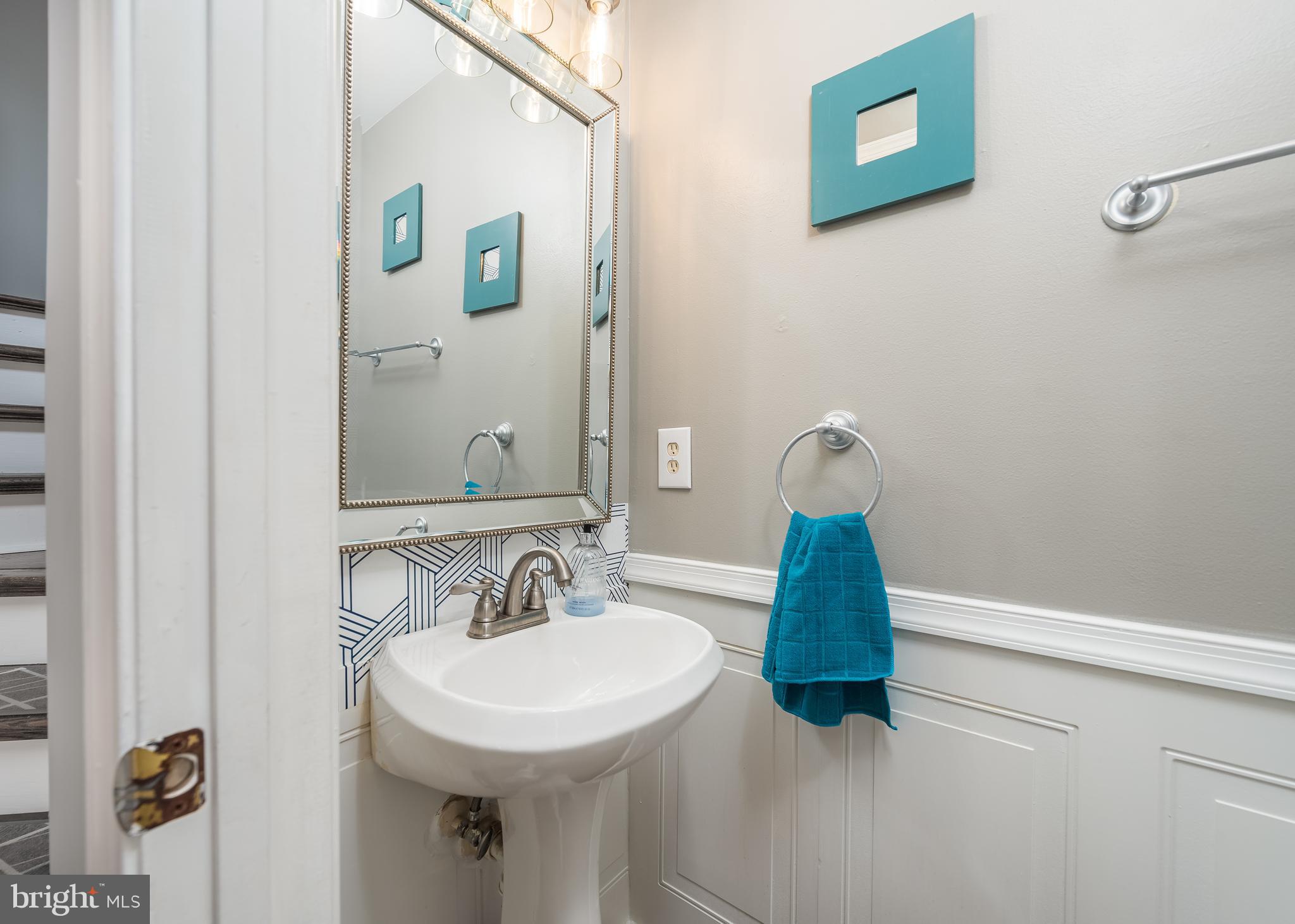8013 Roland Court Elkridge, MD 21075 - Photo 5 of 27 Powder Room on Main Level